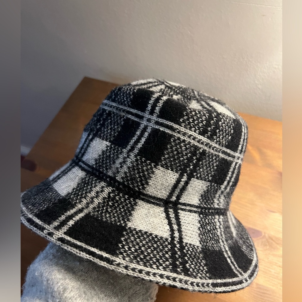 San Diego Hat Company black white plaid hat - new